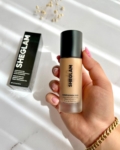 کرم پودر مات وبادوام شیگلم