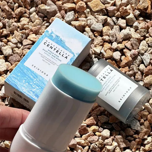 ضد آفتاب استیکی اسکین 1004 Skin مدل سنتلا ماداگاسکار